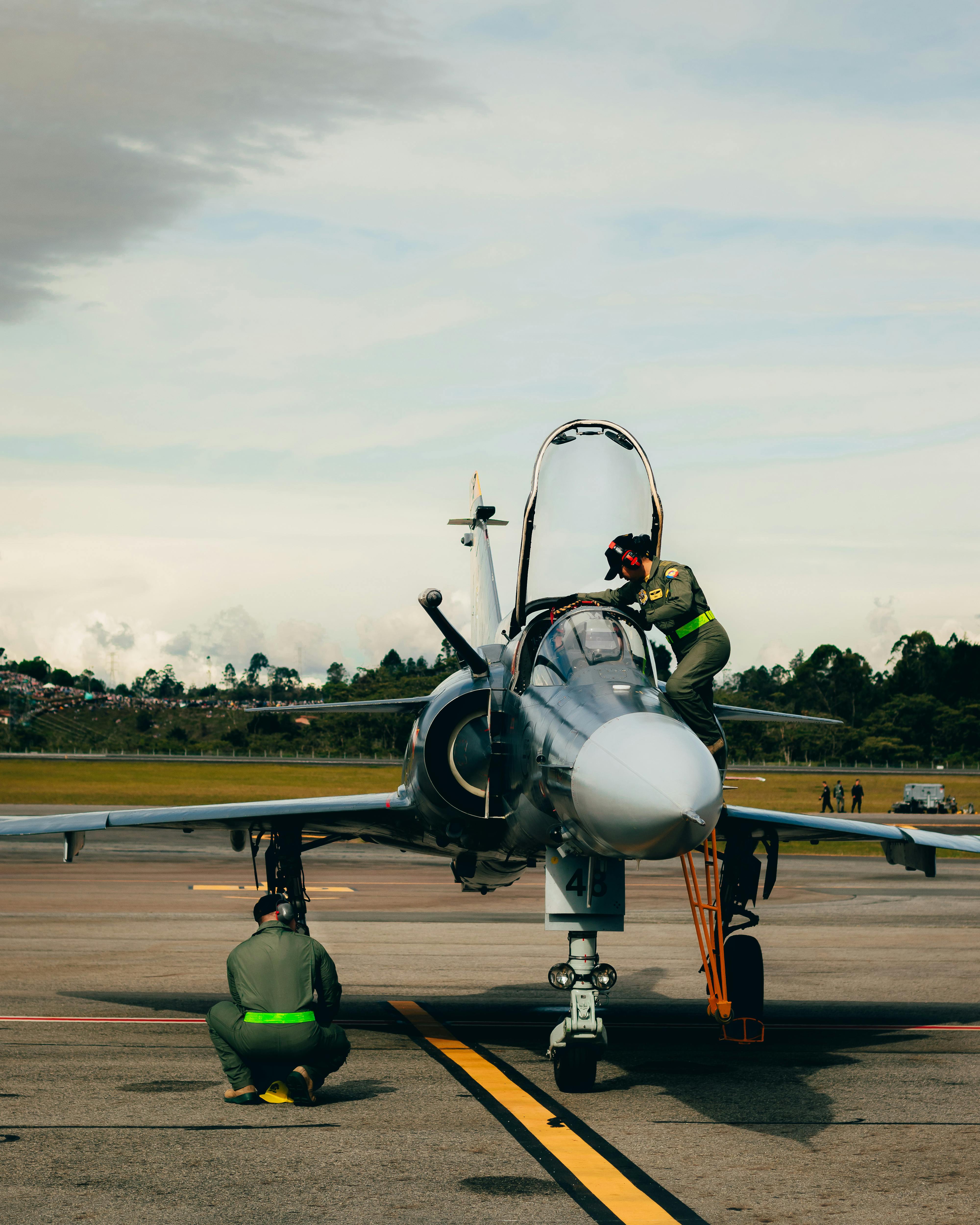 Nadcap Training - People working on a plane